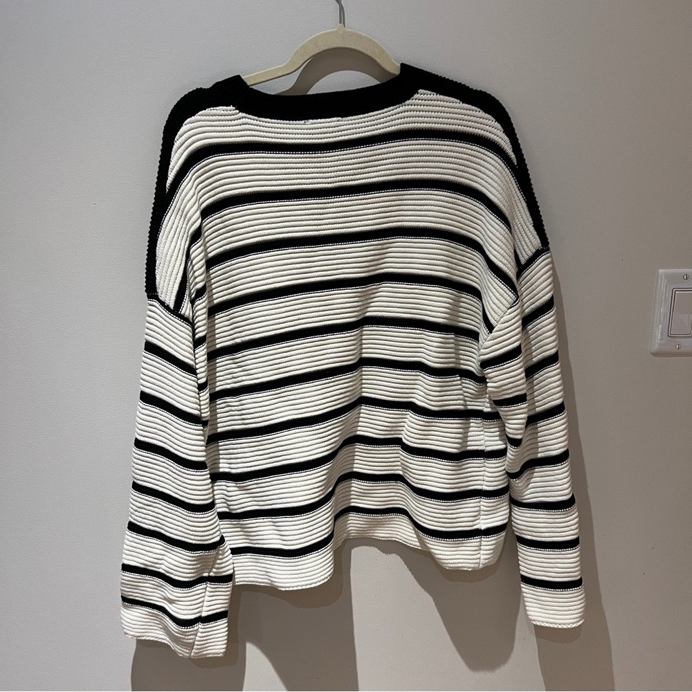 Dynamite Black and White Striped Sweater - Picture 5 of 5